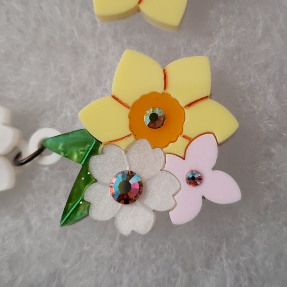 Shimmery White, Pale Pink and Yellow/Orange Floral Earrings. New in box. - Picture 2 of 8